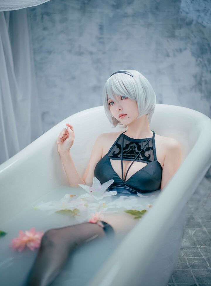 Eeelyeee nackt #108272745