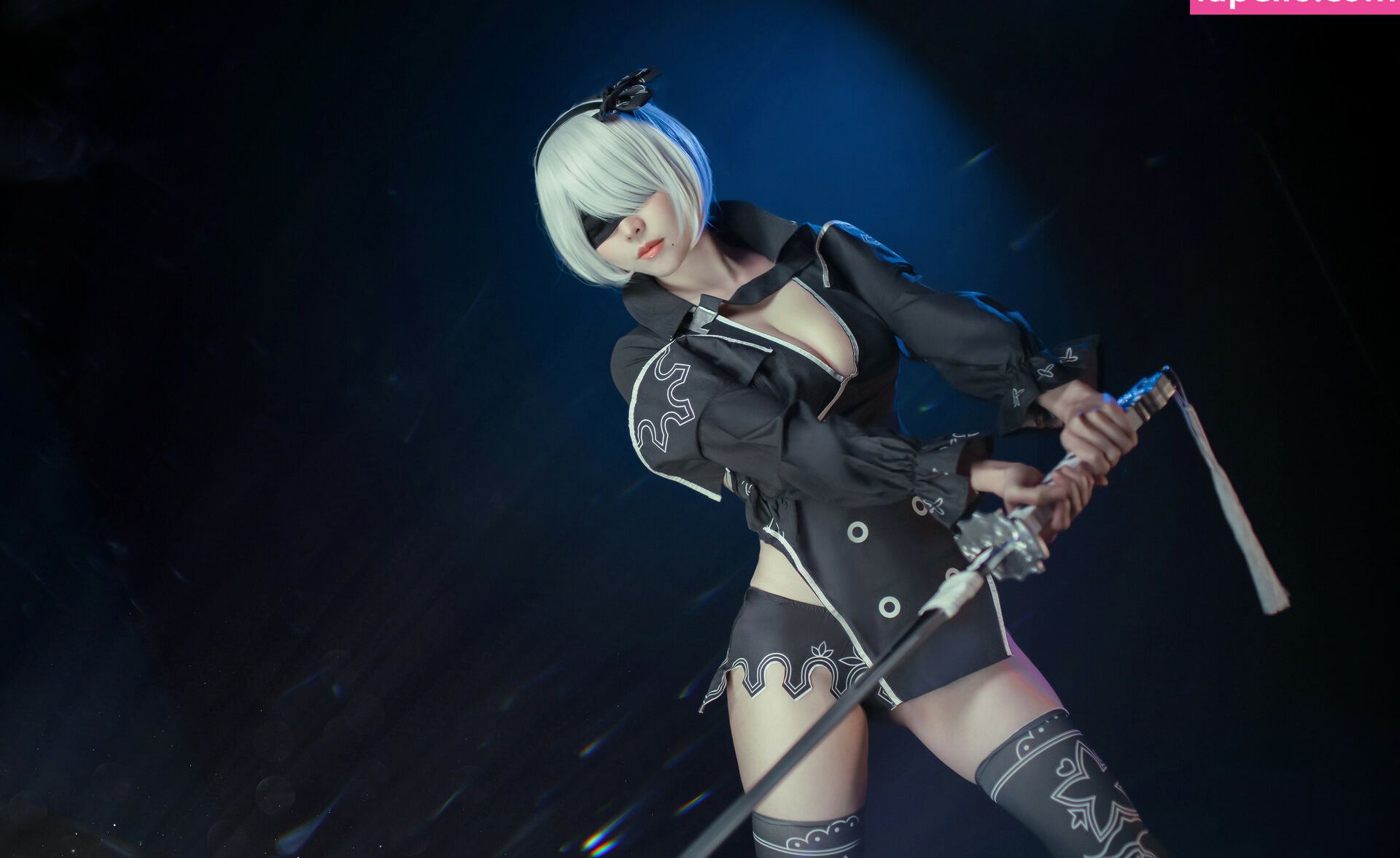 Eeelyeee nackt #108272788