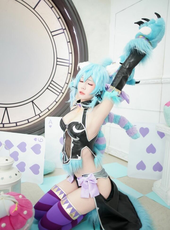 Eeelyeee nackt #108272820