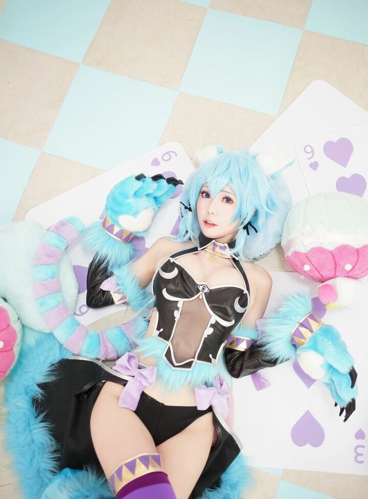 Eeelyeee nackt #108272833