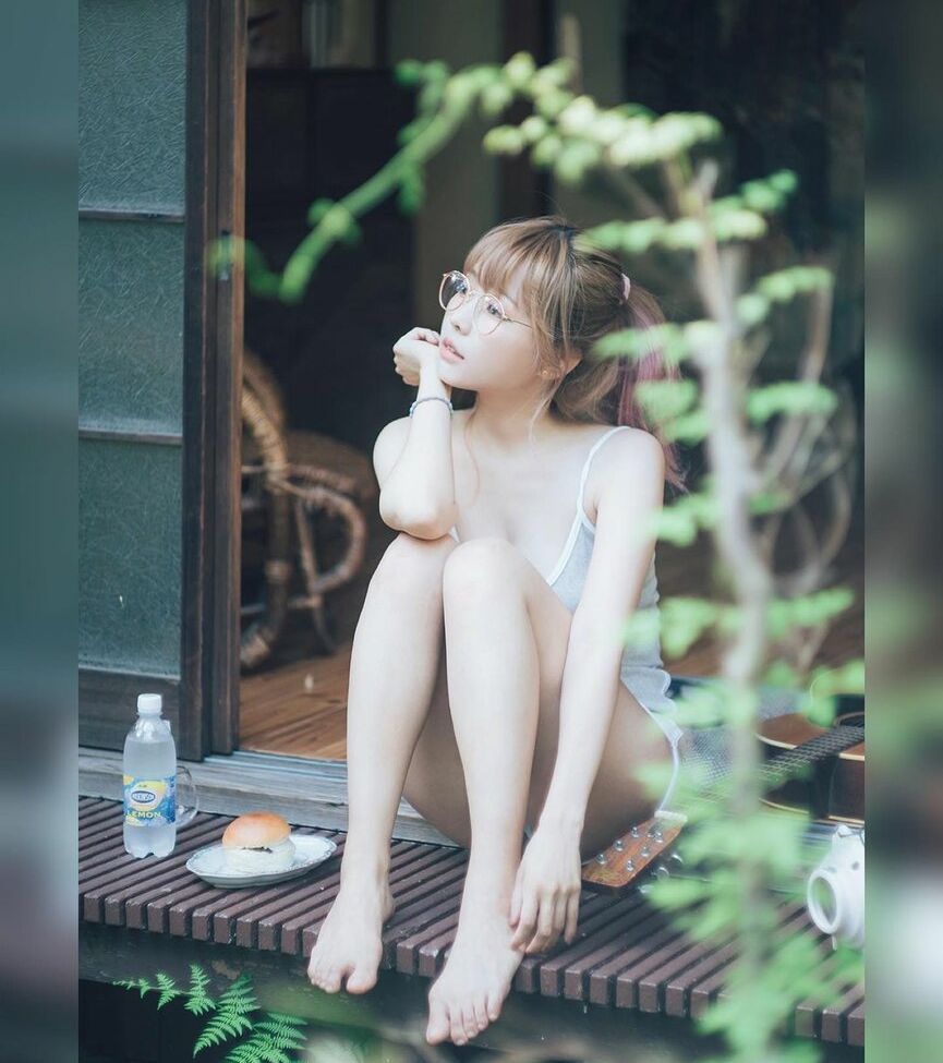 Eeelyeee nackt #108272842