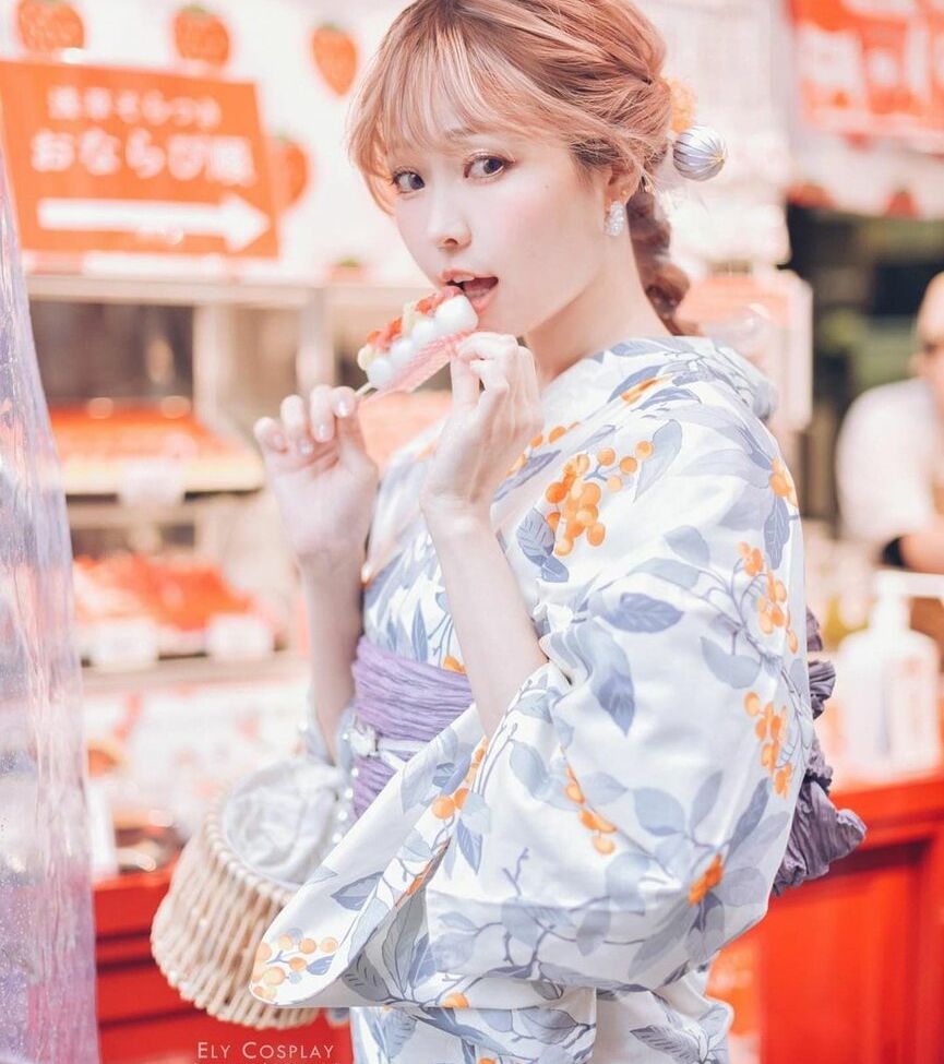 Eeelyeee nackt #108272845