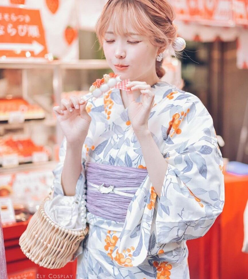 Eeelyeee nackt #108272849