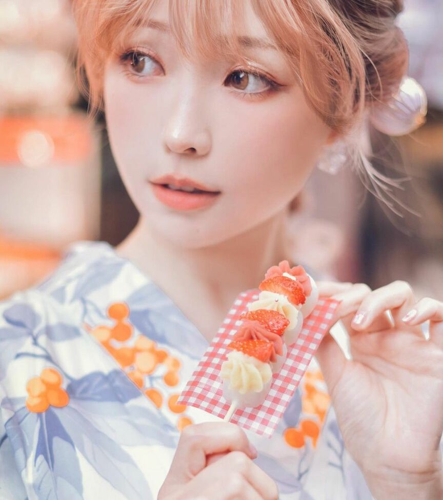 Eeelyeee nackt #108272861