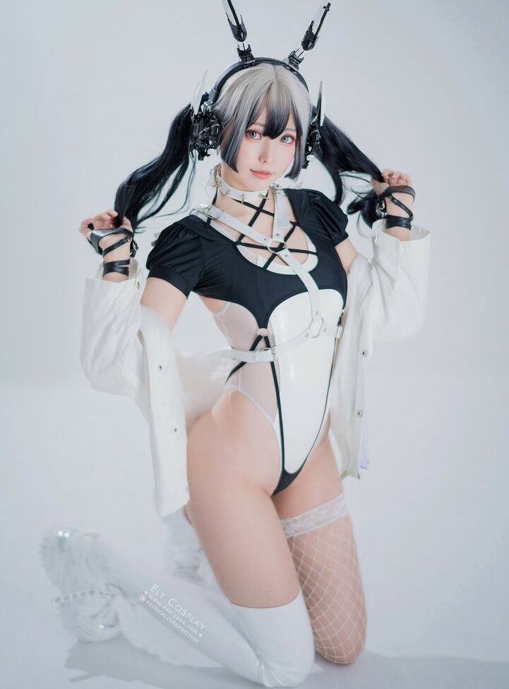 Eeelyeee nackt #108272884