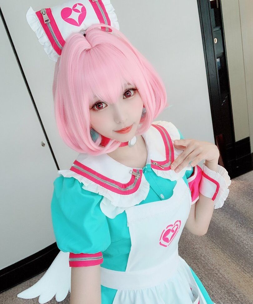 Eeelyeee nackt #108272902