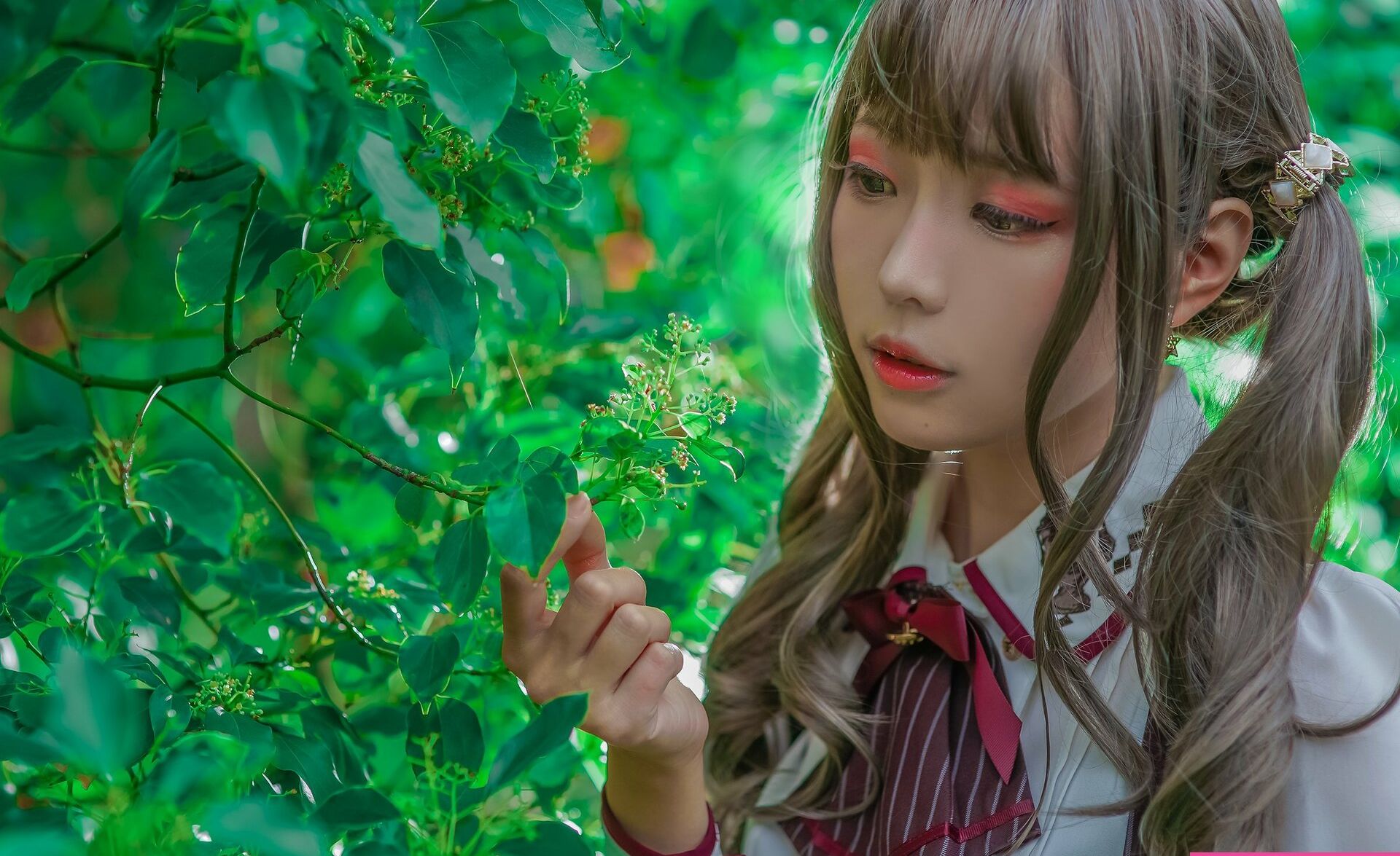 Eeelyeee nackt #108272912