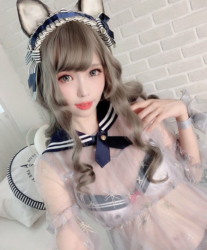 Eeelyeee nackt #108272924