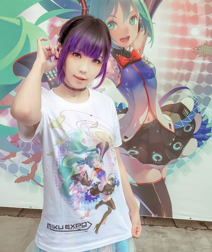 Eeelyeee nackt #108272928