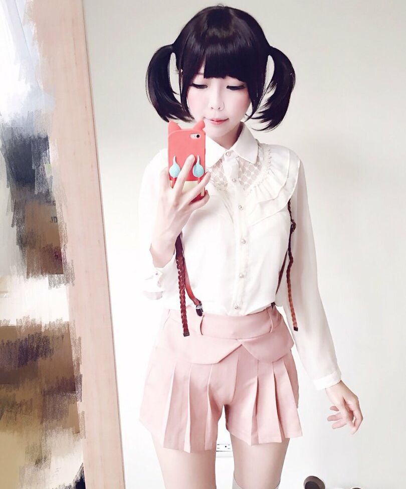 Eeelyeee nackt #108272933