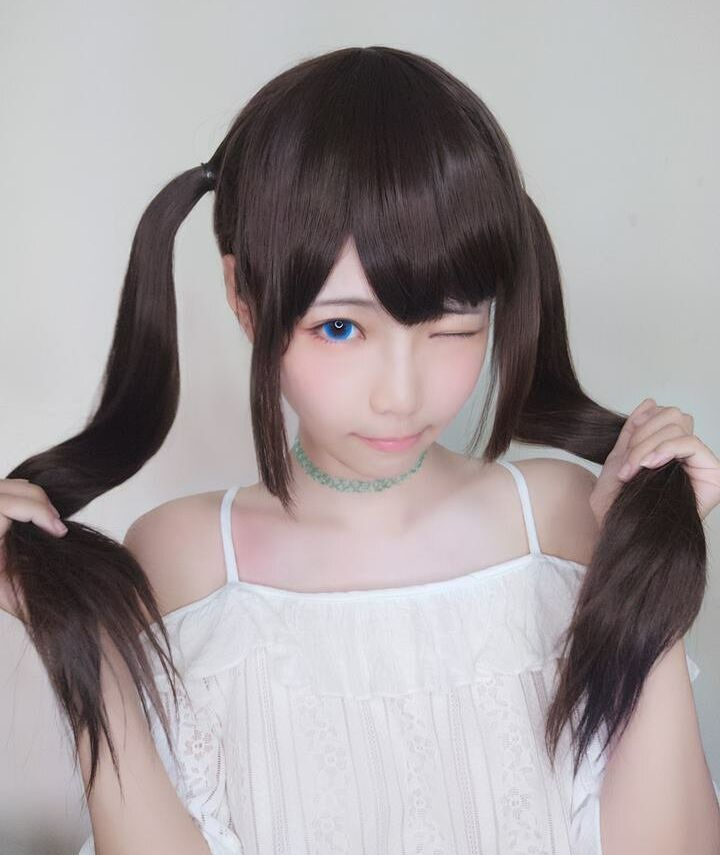 Eeelyeee nackt #108272935