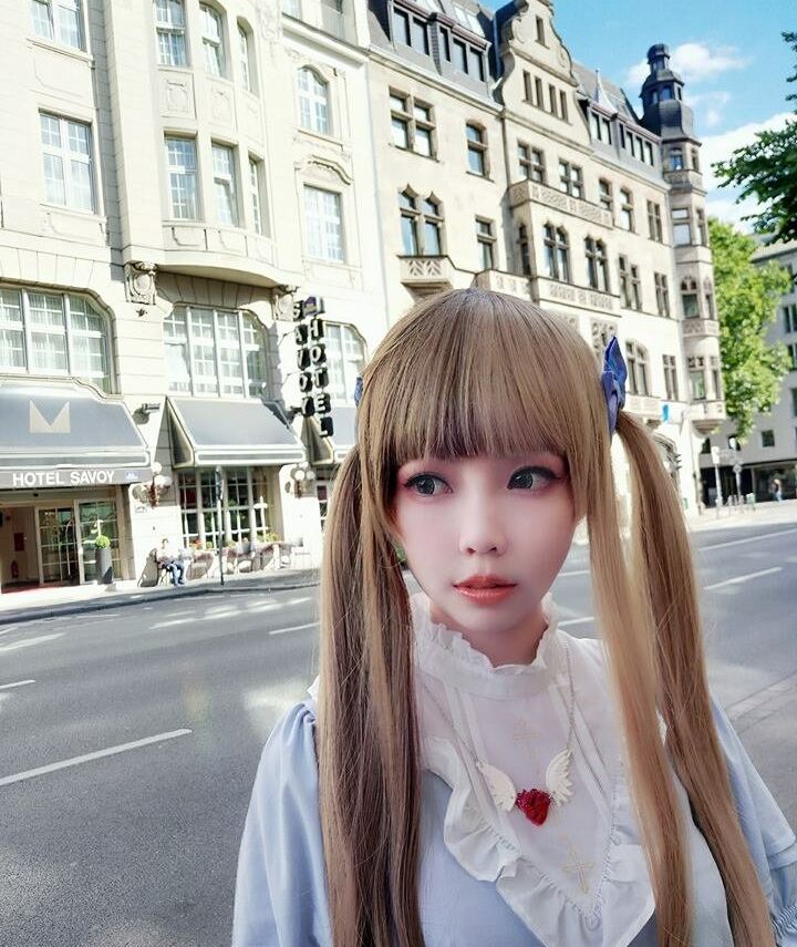 Eeelyeee nackt #108272939