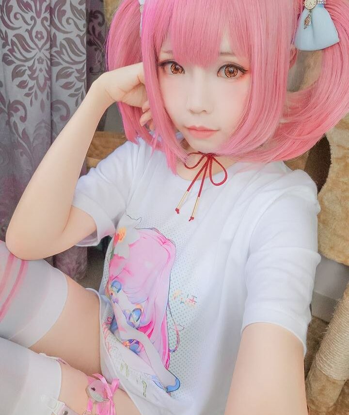 Eeelyeee nackt #108272941