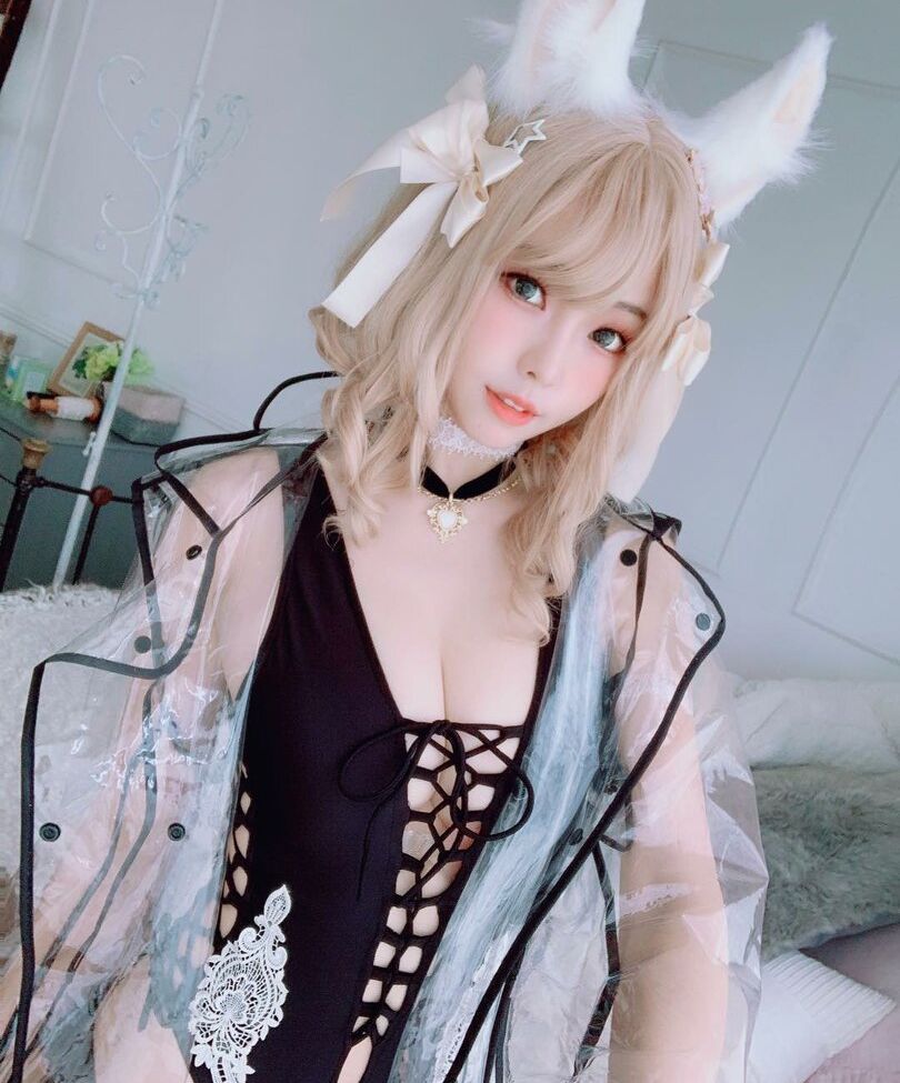 Eeelyeee nackt #108272953