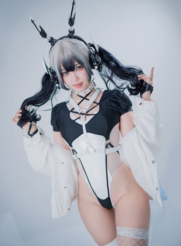 Eeelyeee nackt #108272962