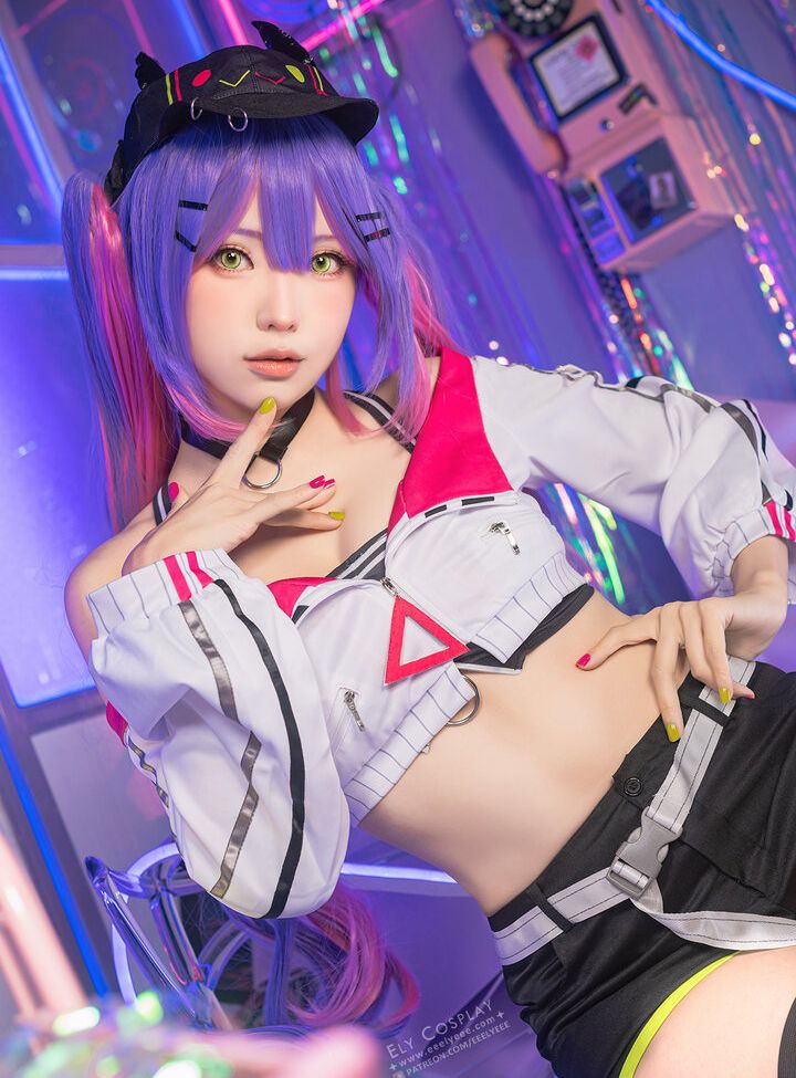 Eeelyeee nackt #108272969