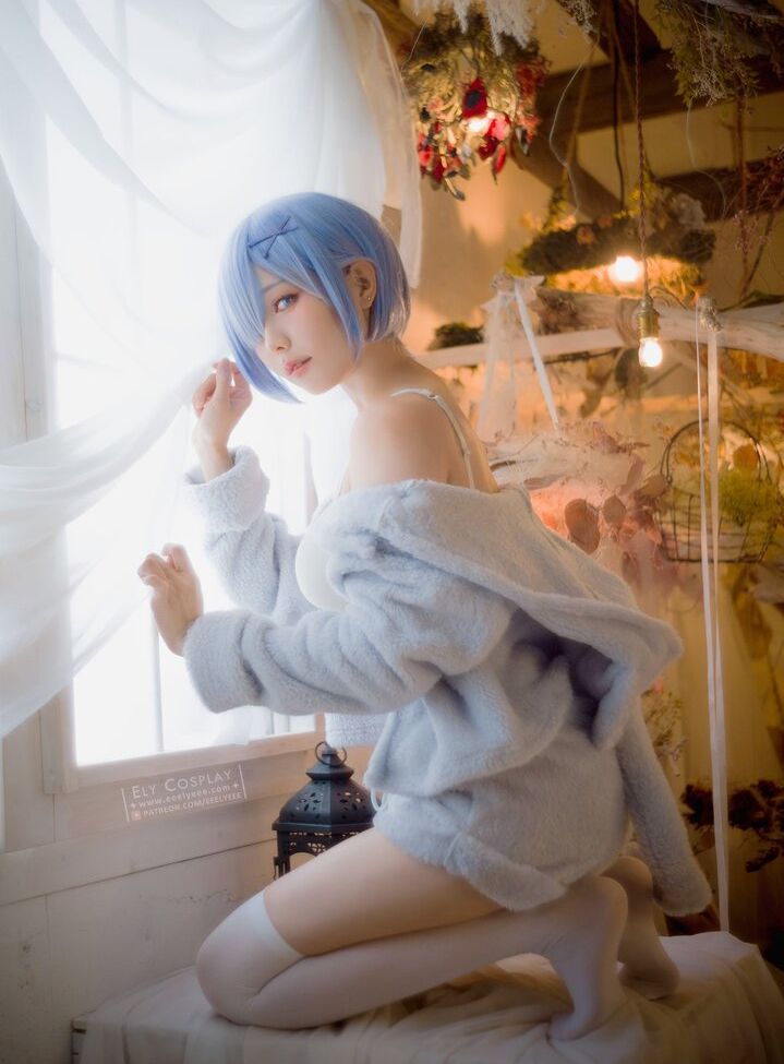 Eeelyeee nackt #108272976