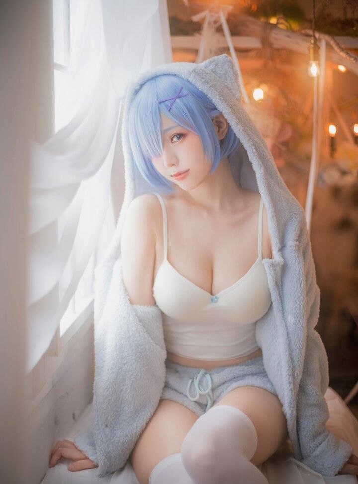 Eeelyeee nackt #108272977