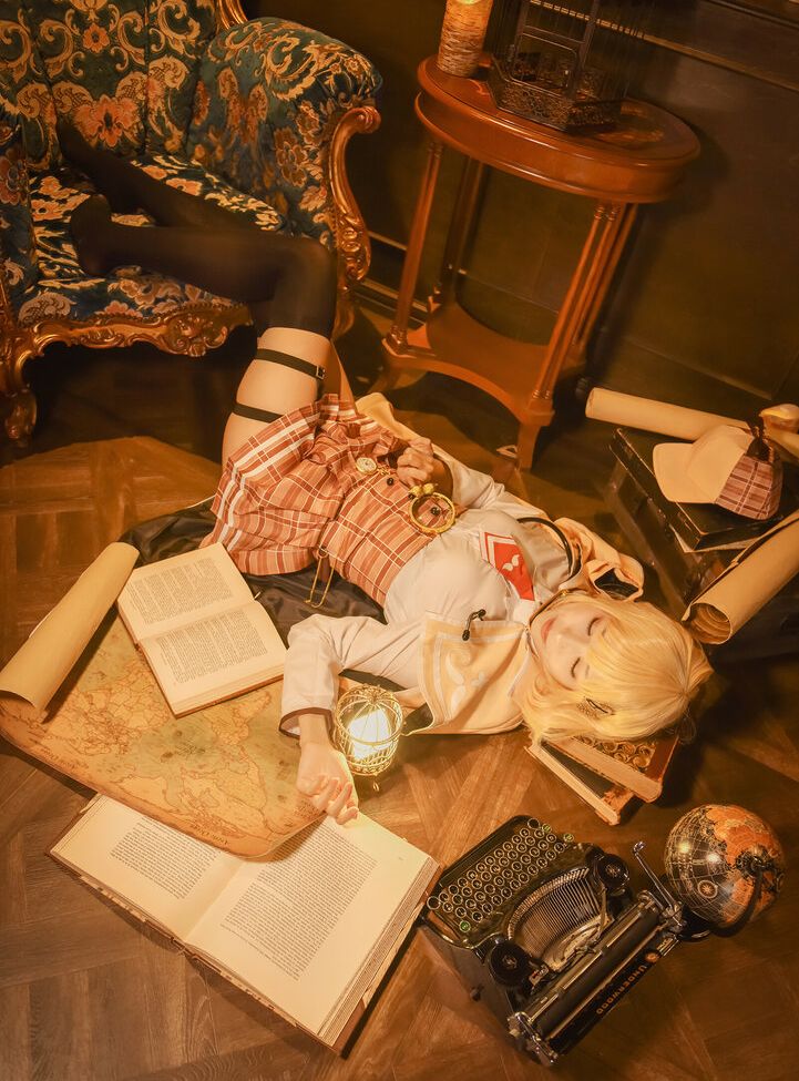 Eeelyeee nackt #108273005