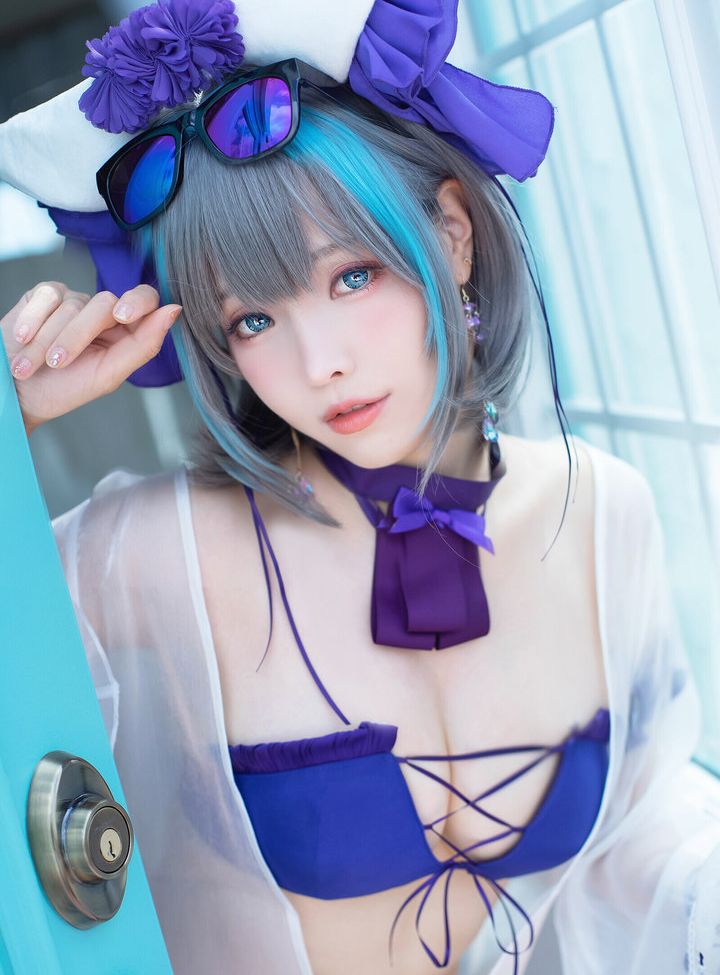 Eeelyeee nackt #108273050