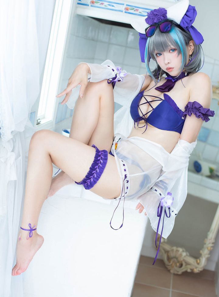 Eeelyeee nackt #108273052