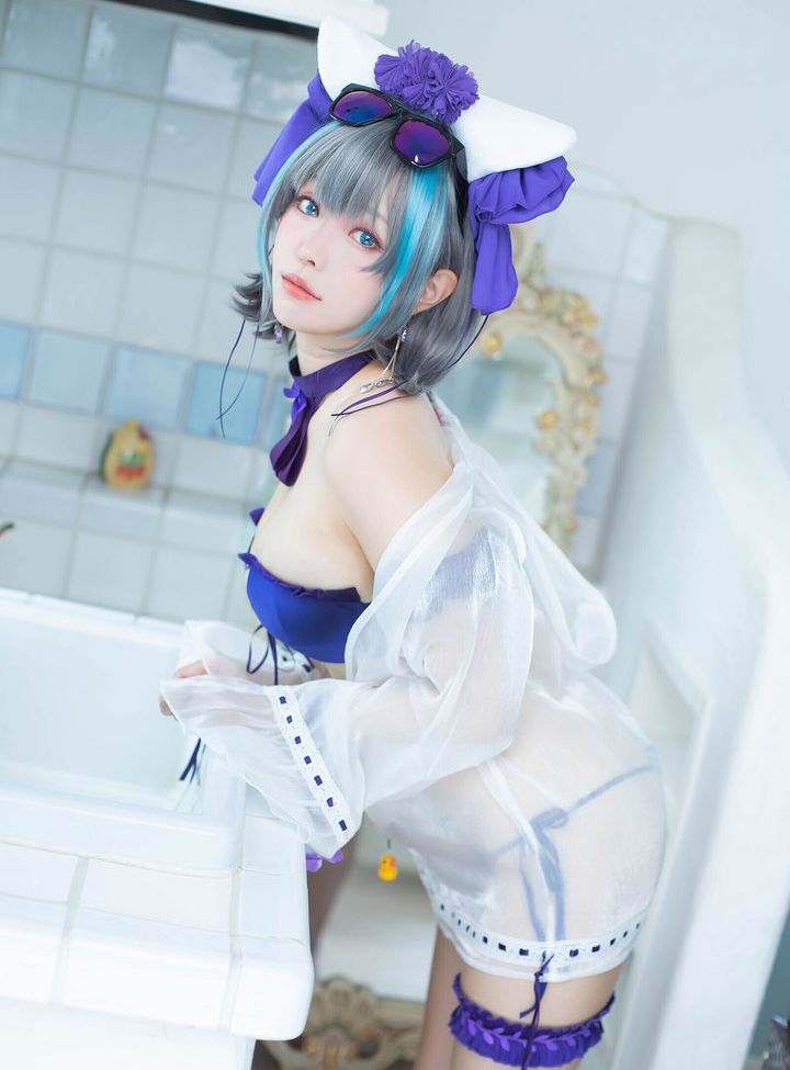 Eeelyeee nackt #108273054