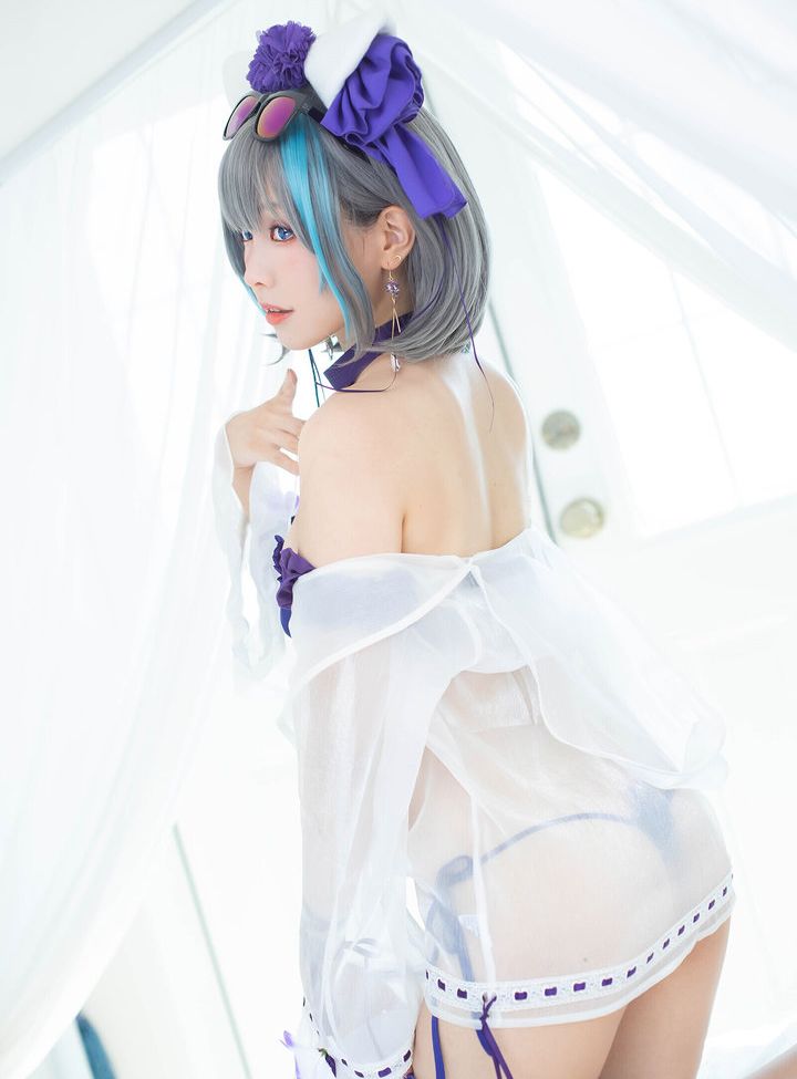 Eeelyeee nackt #108273059