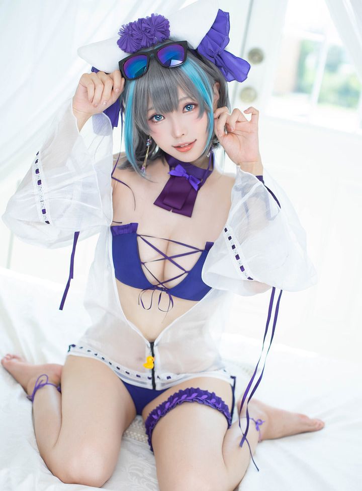 Eeelyeee nackt #108273061