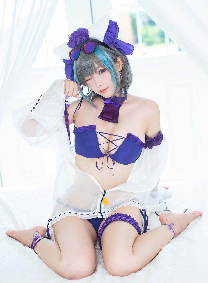 Eeelyeee nackt #108273062