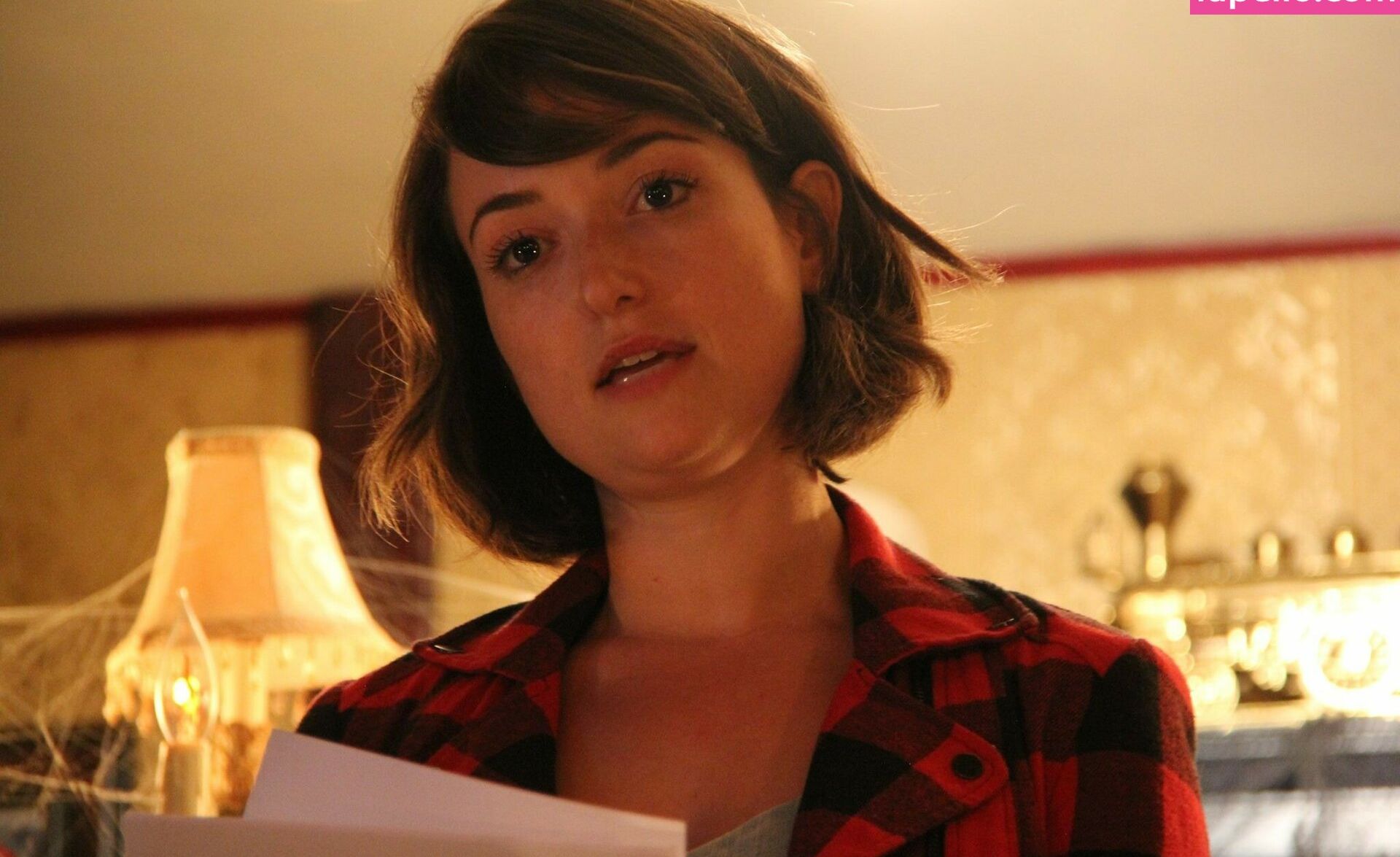 Milana Vayntrub nackt #108889139