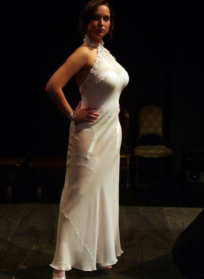 Milana Vayntrub nackt #108889147