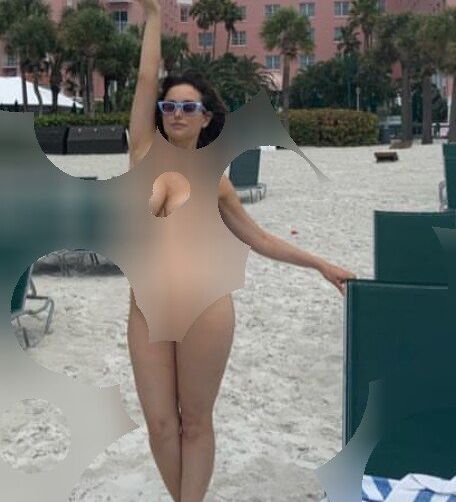 Milana Vayntrub nackt #108889204