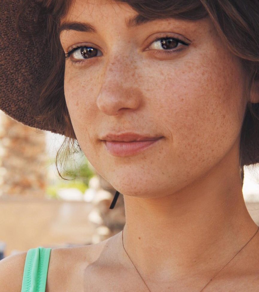 Milana Vayntrub nackt #108889268