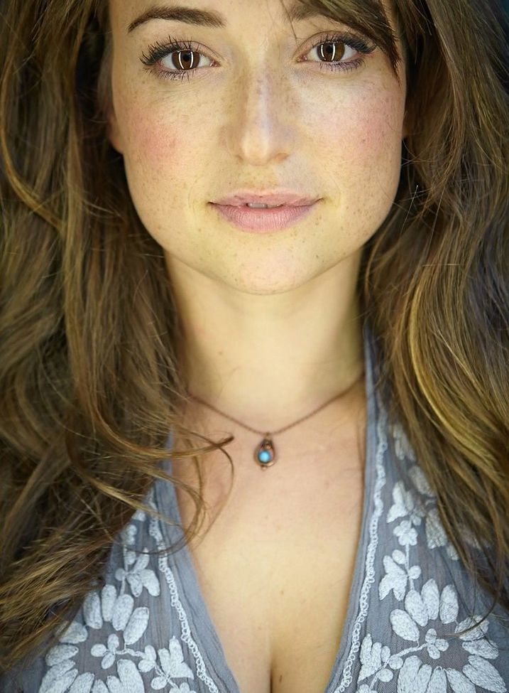 Milana Vayntrub nackt #108889269