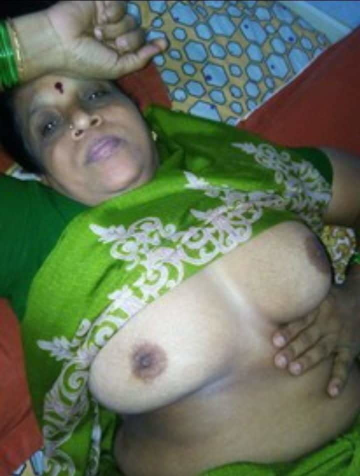 INDIAN SEXY GRANNY BIG TITTS #81106160