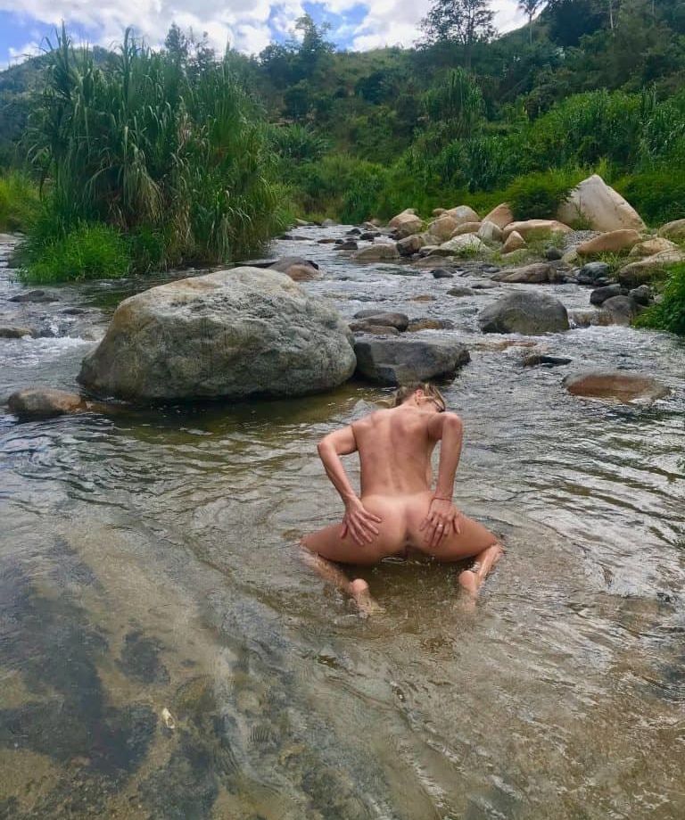 Puma Swede desnuda #109419328