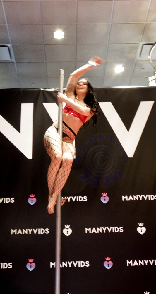 AVN 2020 #102897016