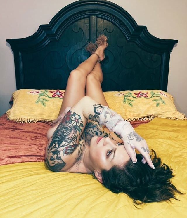 Danielle Colby desnuda #107929247