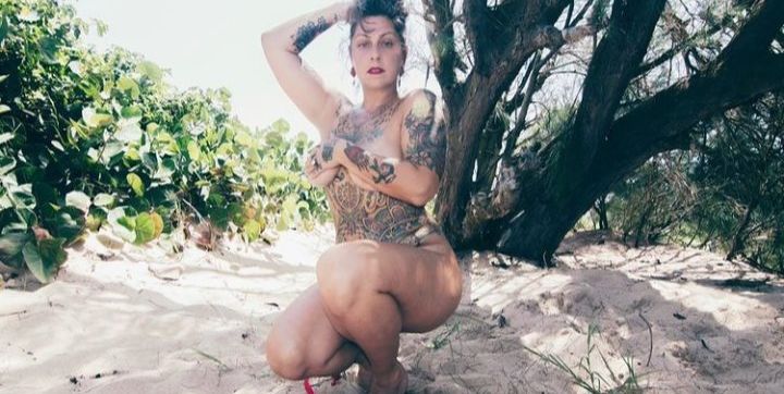 Danielle Colby desnuda #107929674