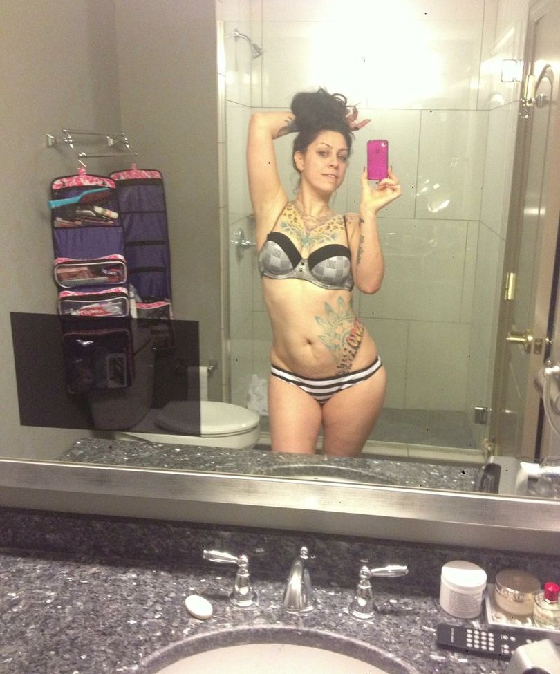 Danielle Colby desnuda #107929718