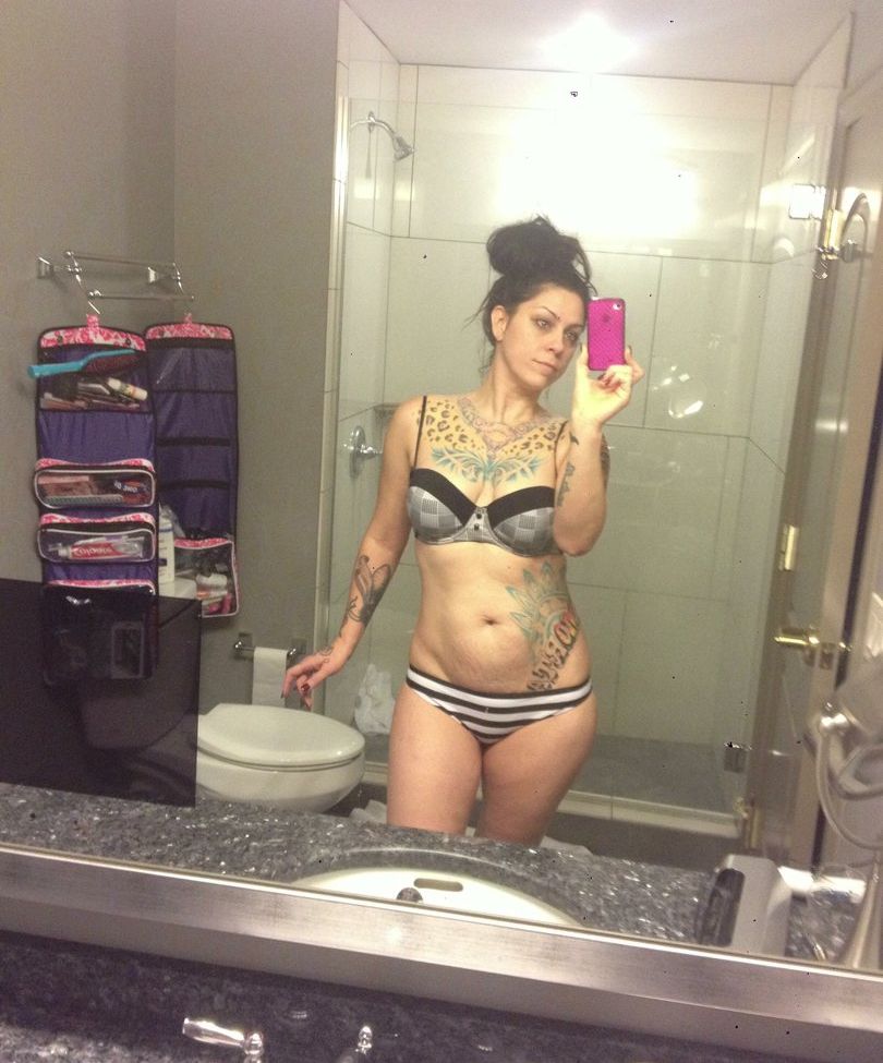 Danielle Colby desnuda #107929731