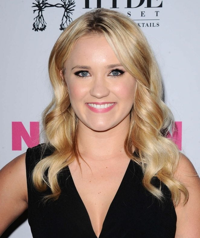 Berühmtheit Titten - Emily Osment
 #105273797