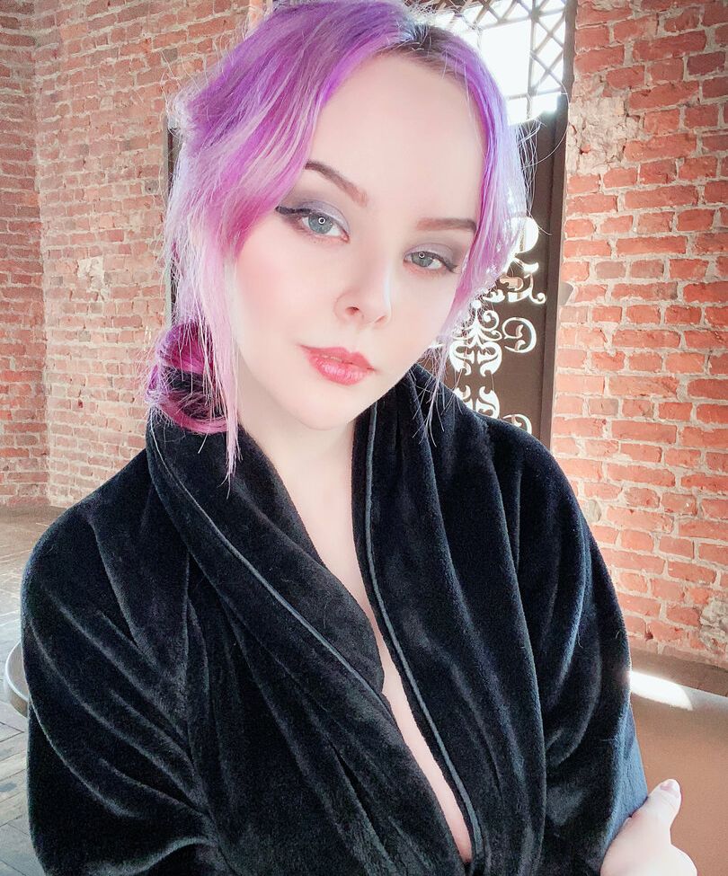 Disharmonica desnuda #107561857