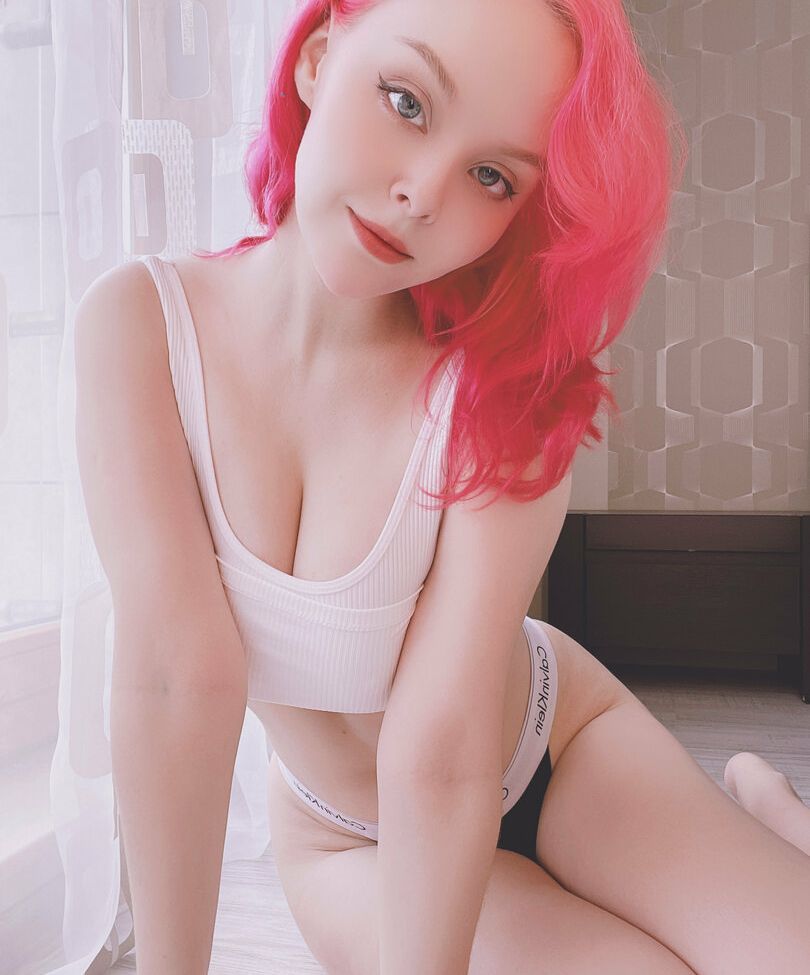 Disharmonica desnuda #107561894