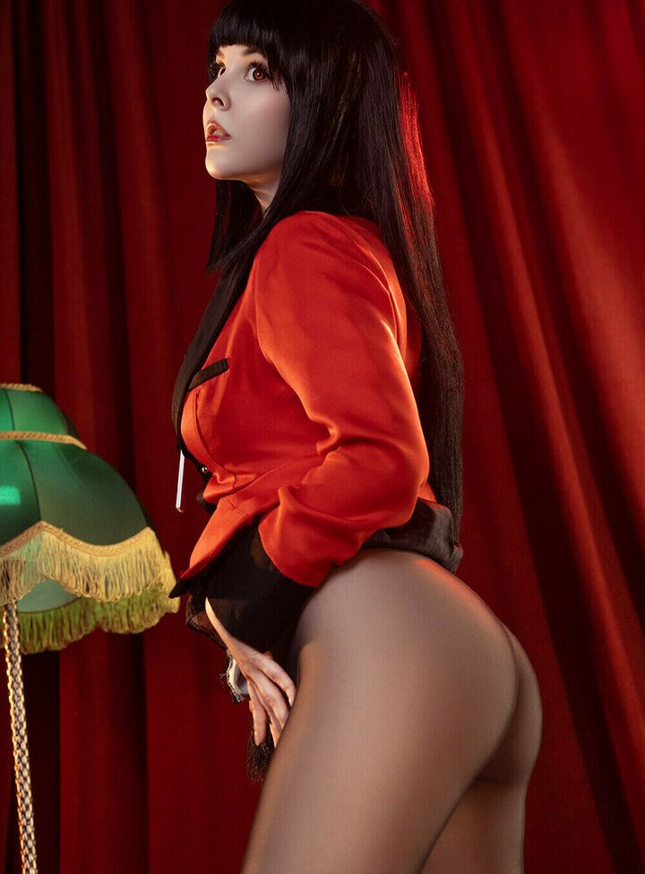 Disharmonica desnuda #107562813