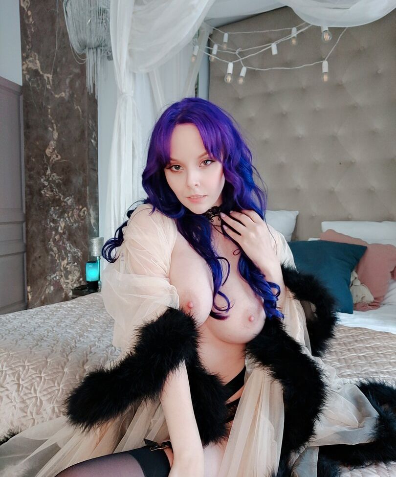 Disharmonica desnuda #107565173