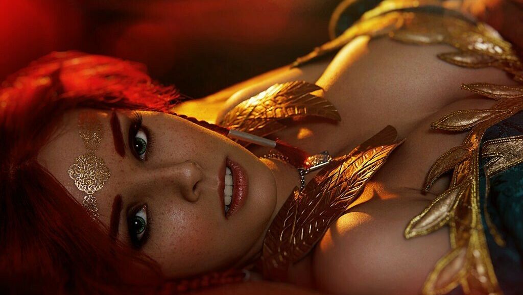 Disharmonica desnuda #107565564