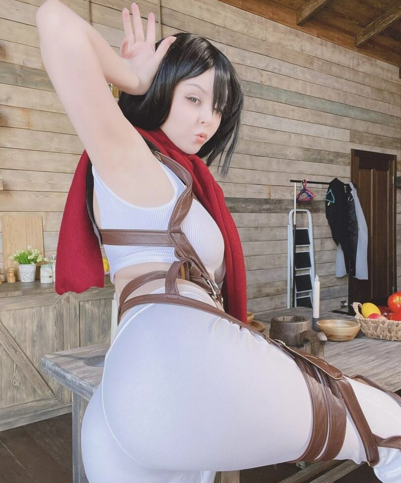 Disharmonica desnuda #107566147