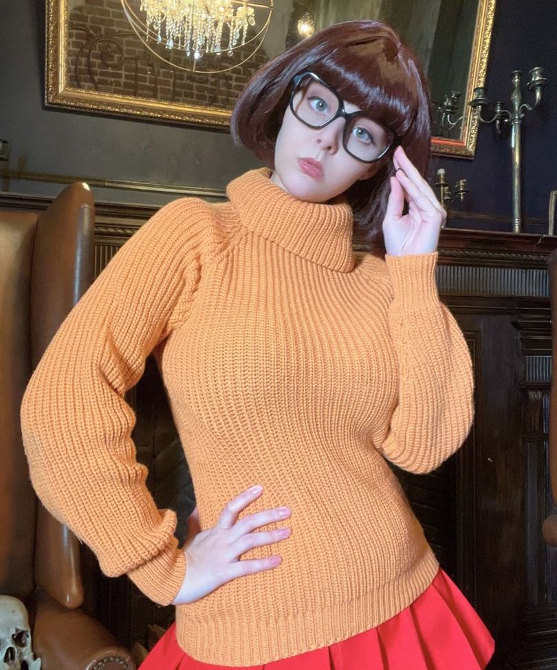 Disharmonica desnuda #107566788