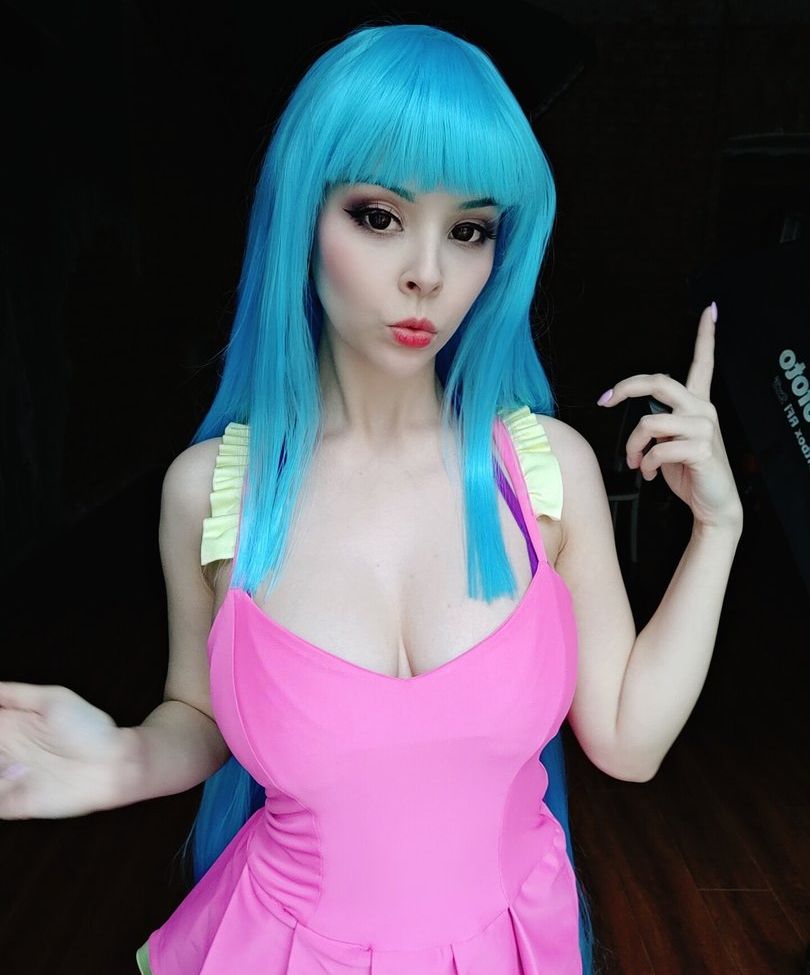Disharmonica desnuda #107567092